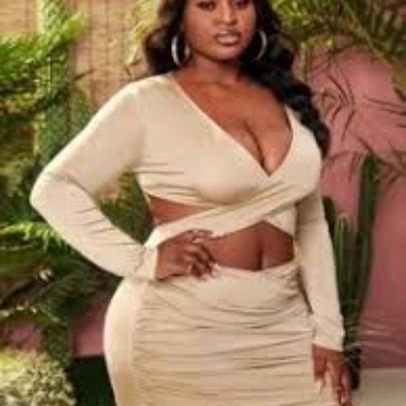 CHAMPAGNE PARTY DRESS BACK IN STOCK - Picture 3 of 10